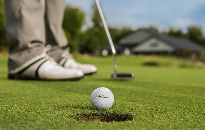 8 Best Golf Balls For Mid Handicapper's Practice and Improvement (Spring 2023)